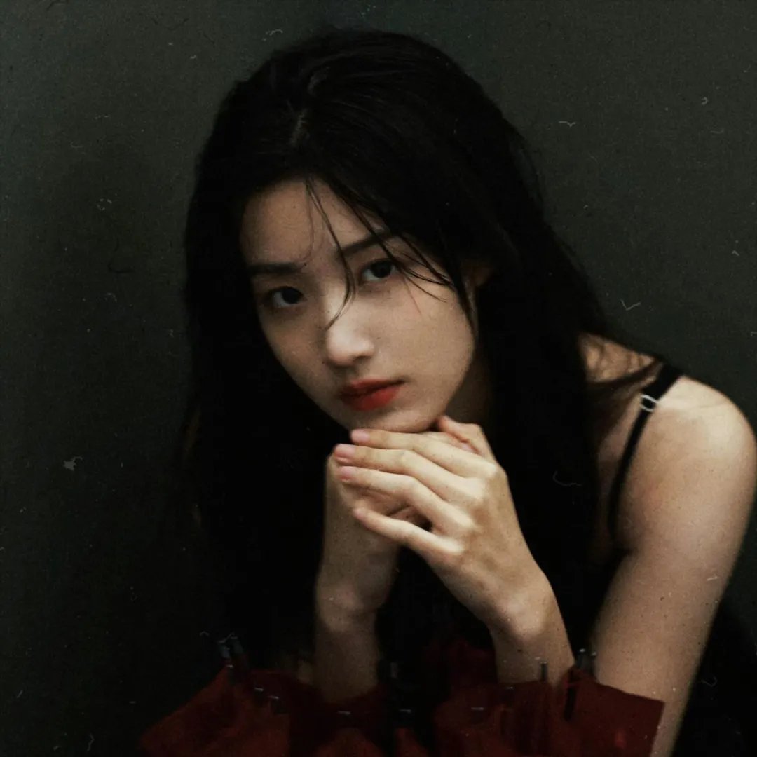 逃出苦难向春山